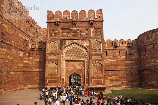 Eingang zum Roten Fort  Agra  Uttar Pradesh  Indien  Asien