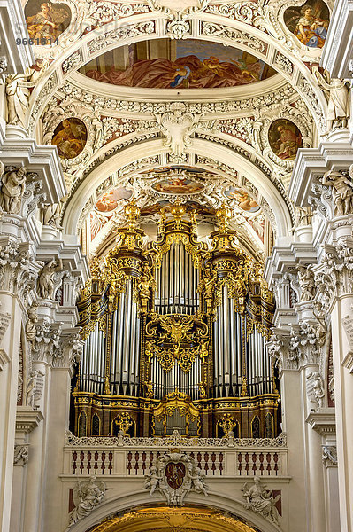 Orgel  barocker Dom St. Stephan  auch Stephansdom  Passau  Niederbayern  Bayern  Deutschland  Europa
