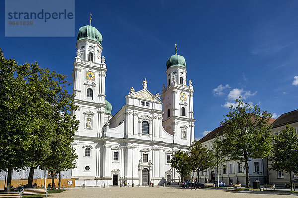 Westfassade  Dom St. Stephan  Passau  Niederbayern  Bayern  Deutschland  Europa