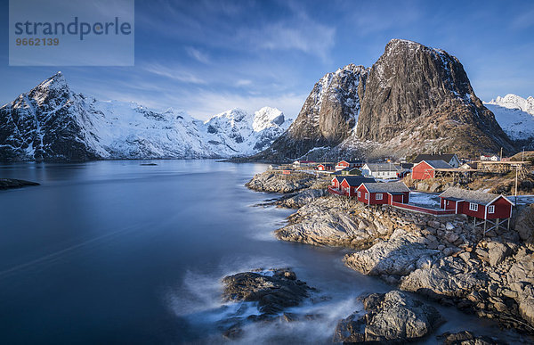 Ortsansicht  Rorbuer Fischerhütten  Hamnøya  Moskenesøy  Lofoten  Norwegen  Europa