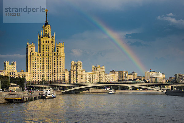 '''Stalin-Turm'' mit Regenbogen  Moskwa  Moskau  Russland  Europa'