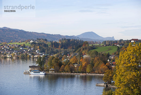 Seepromenade  Mondsee  Salzkammergut  Oberösterreich  Österreich  Europa