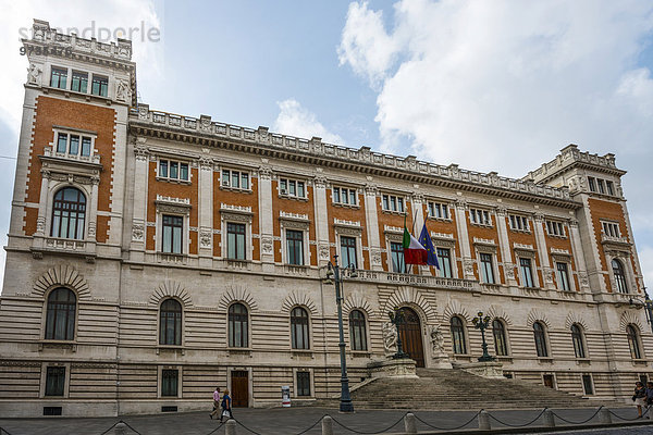 Palazzo Montecitorio  italienisches Parlament  Piazza del Parlamento  Rom  Latium  Italien  Europa