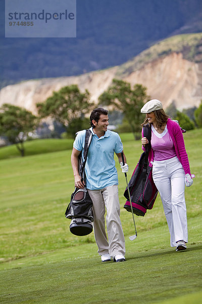 Zusammenhalt Hispanier Golfsport Golf spielen