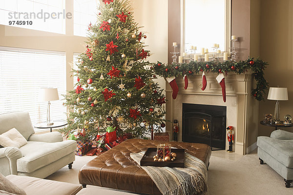 Zimmer Weihnachtsbaum Tannenbaum Dekoration Wohnzimmer