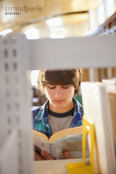 Buch Junge - Person mischen Bibliotheksgebäude Taschenbuch Mixed vorlesen