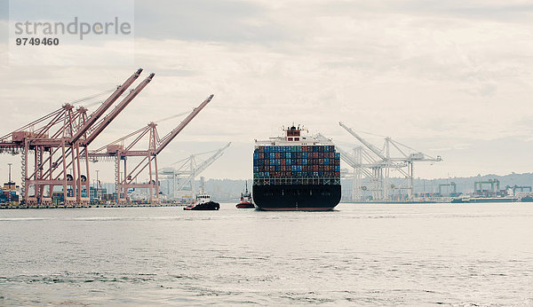 Fischereihafen Fischerhafen Industrie Schiff Container Schlepper