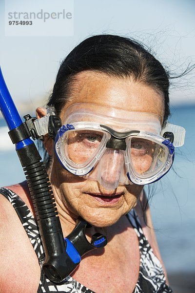 Senior Senioren Portrait Frau Taucher Kleidung Maske