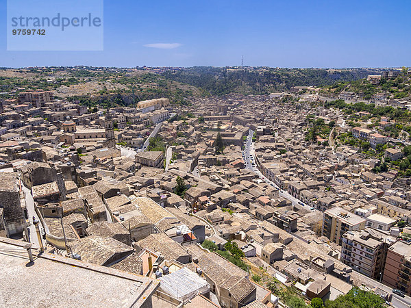Italien  Sizilien  Modica  Blick auf die Stadt von oben