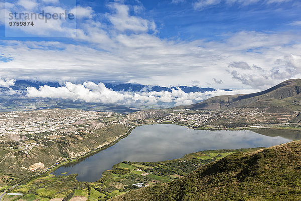 Südamerika  Ecudador  Imbabura Provinz  Ibarra  Blick zum Yahuarcocha See