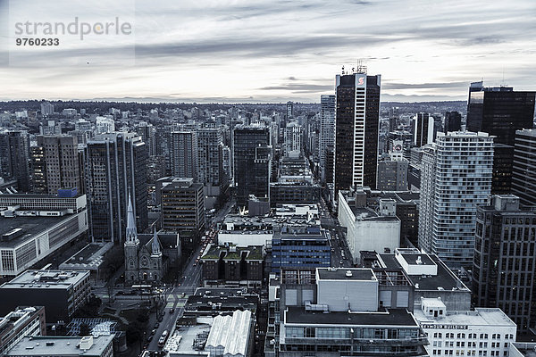 Kanada  Vancouver  Stadtbild vom Hafenzentrum aus gesehen