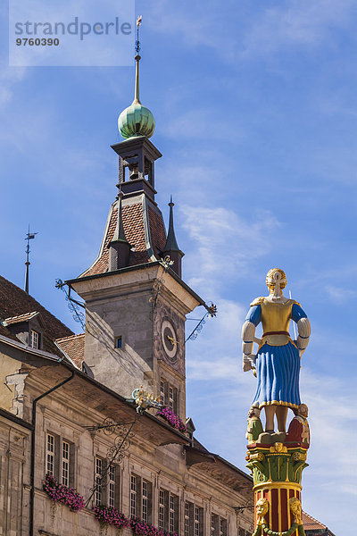 Schweiz  Lausanne  Lady Justice Statue vor dem Rathaus