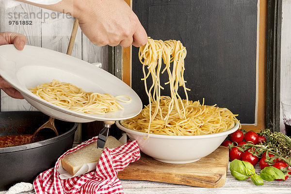Spaghetti Bolognese  Spaghettifüllung auf dem Teller