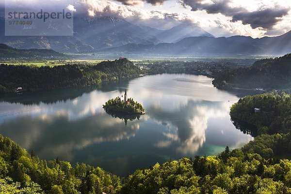 Europa Sonnenaufgang Spiegelung See Menschliches Blut Alpen Bled Reflections Slowenien