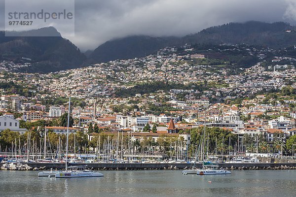 Europa Ufer Großstadt Hauptstadt Ansicht herzförmig Herz Atlantischer Ozean Atlantik Funchal Madeira Portugal