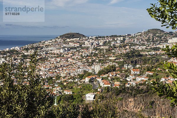 Europa über Großstadt Hauptstadt Ansicht herzförmig Herz Atlantischer Ozean Atlantik Funchal Madeira Portugal