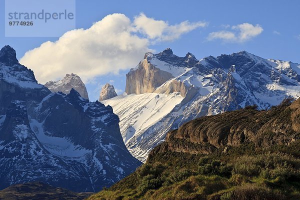 Nationalpark Berg Abend spät Ansicht Chile Cordillera del Paine Patagonien Südamerika