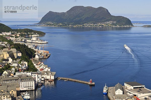 Europa offen über Hügel Meer Norwegen Ansicht Alesund More og Romsdal Skandinavien