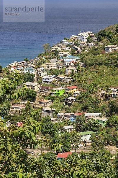 Hügel Meer Dorf Karibik Westindische Inseln Mittelamerika Luciafest Windward Islands