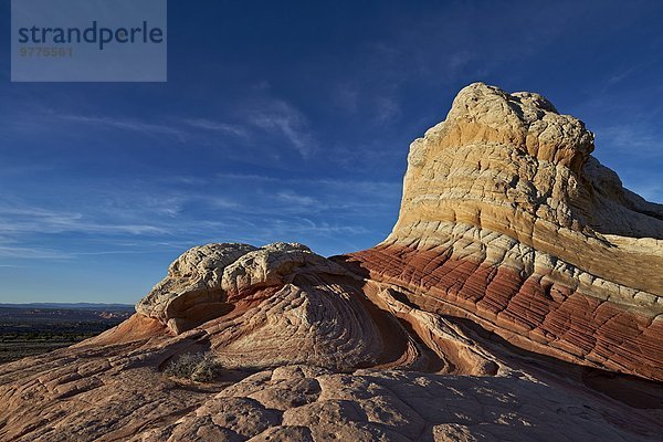gebräunt braun Amerika Steilküste weiß Monument Nordamerika rot Arizona Verbindung Spitzkoppe Afrika Sandstein