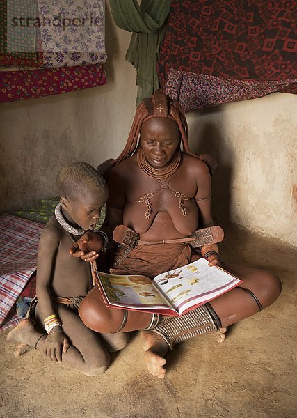 Frau Namibia vorlesen