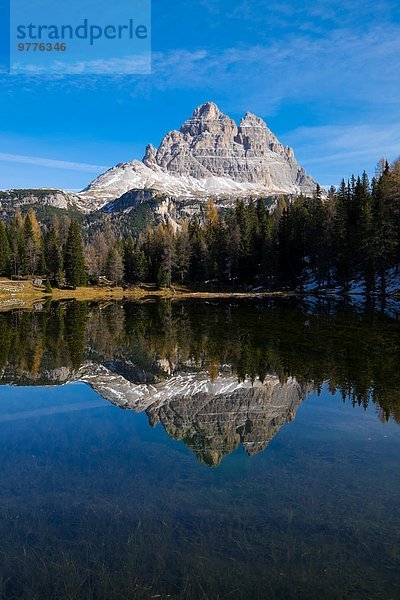 Europa Spiegelung See Dolomiten Venetien Belluno Italien