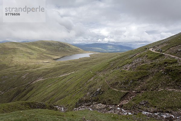 Spur Europa Berg nehmen Großbritannien Tourist Gericht Mahlzeit Ansicht Richtung Highlands Schottland