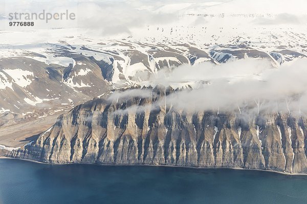 Oslo Hauptstadt Europa Berg fliegen fliegt fliegend Flug Flüge Eis Feld Norwegen Gletscher Ansicht Spitzbergen Luftbild Fernsehantenne Longyearbyen Skandinavien Svalbard Westküste