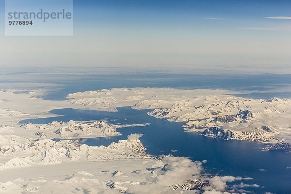 Oslo Hauptstadt Europa Berg fliegen fliegt fliegend Flug Flüge Eis Feld Norwegen Gletscher Ansicht Spitzbergen Luftbild Fernsehantenne Longyearbyen Skandinavien Svalbard Westküste