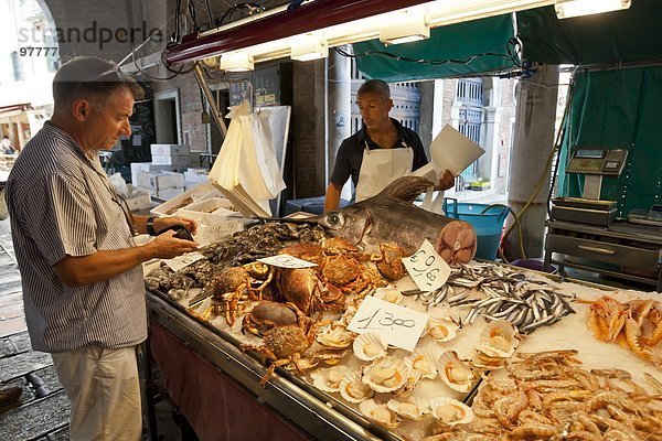 Blumenmarkt Fisch Pisces Europa Morgen kaufen UNESCO-Welterbe Venetien Italien