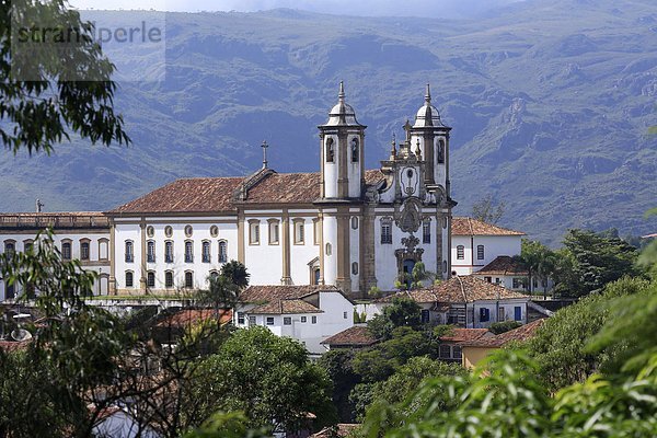 Stadt Kirche UNESCO-Welterbe Brasilien Minas Gerais Ouro Preto portugiesisch Südamerika