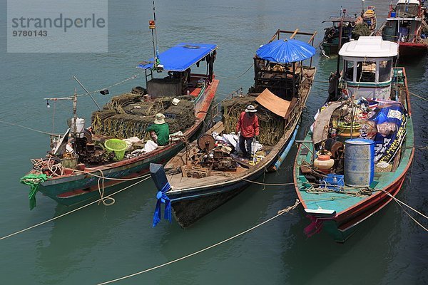 Großstadt Boot angeln Südostasien Asien Thailand