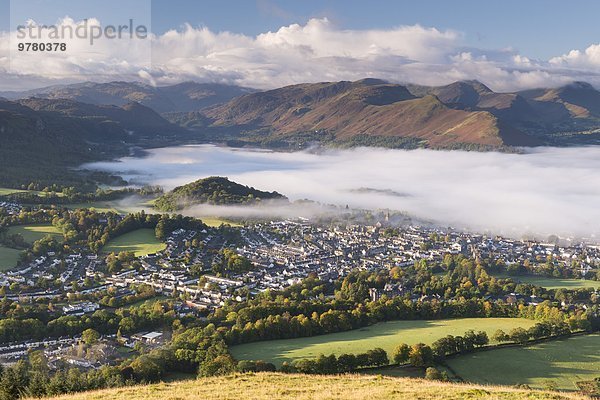 Wasser Europa bedecken Großbritannien Dunst Morgendämmerung Cumbria Derwent England Keswick