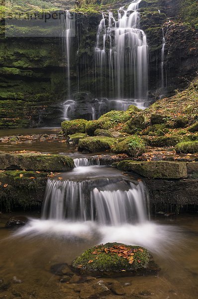nahe Europa Herausforderung Großbritannien Wasserfall Vorbereitung Yorkshire and the Humber England North Yorkshire
