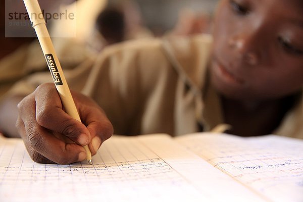 Westafrika nehmen französisch Schule (Einrichtung) Schüler Schulklasse Klasse Anfang Afrika Togo