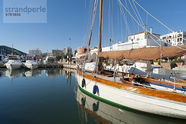 Europa Boot Jachthafen Ansicht Balearen Balearische Inseln Ibiza Spanien