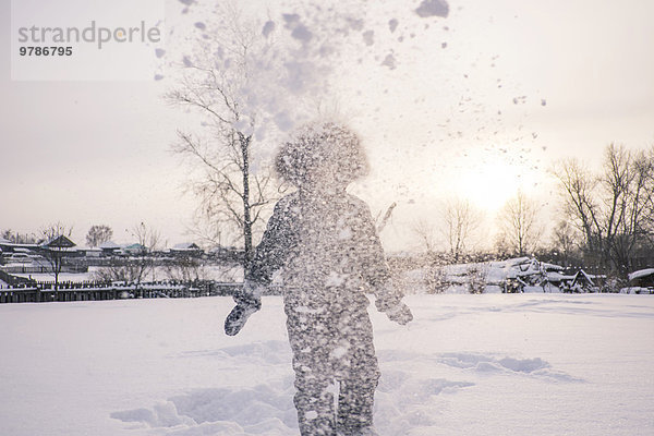 Junge - Person Schnee Feld Anorak spielen