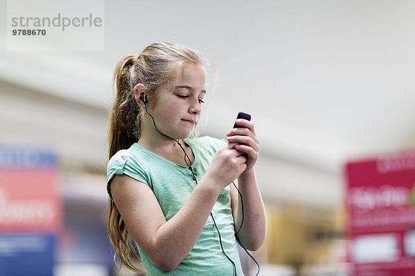 Europäer zuhören Spiel MP3-Player MP3 Spieler MP3 Player MP3-Spieler Mädchen