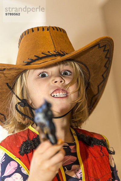 Blondes Mädchen als Cowgirl  Kiel  Schleswig-Holstein  Deutschland  Europa