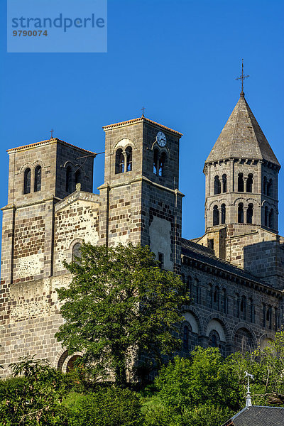 Romanische Kirche von Saint-Nectaire  Département Puy-de-Dôme  Auvergne  Frankreich  Europa