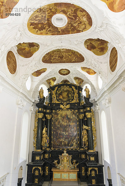 Altar der barocken Kirche  Kartause Mauerbach  Niederösterreich  Österreich  Europa