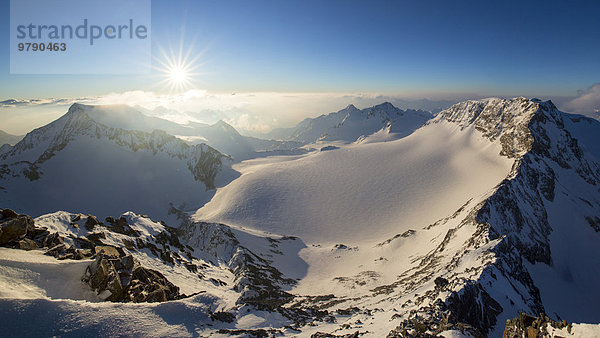 Sonnenaufgang am Wilden Pfaff  3456m  Stubaier Alpen  Tirol  Österreich  Europa