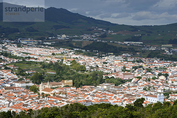 Blick auf Angra do Heroismo vom Monte Brasil  Terceira  Azoren  Portugal  Europa