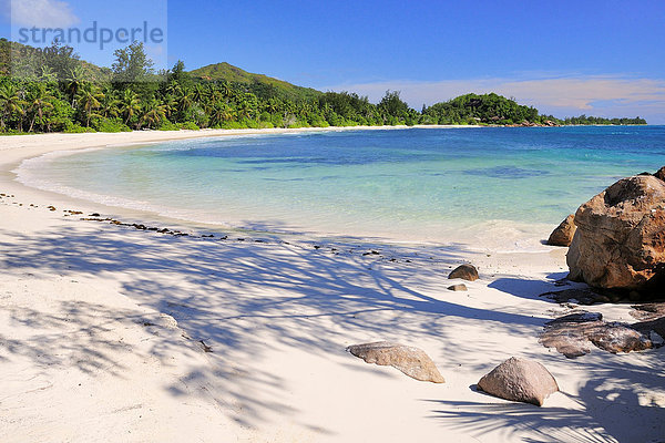 Strand von Petite Anse Kerlan  Insel Praslin  Seychellen  Afrika