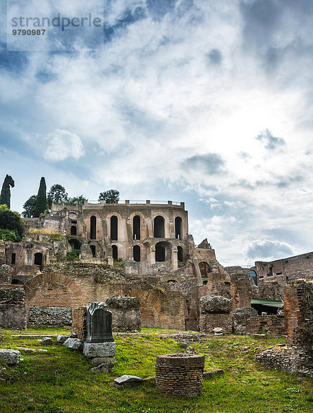 Santa Maria Antiqua und Ruinen einer römischen Villa  Forum Romanum  Rom  Latium  Italien  Europa