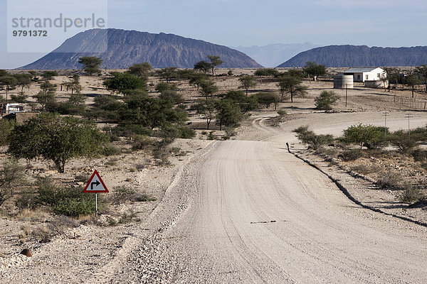 Straße bei Uis  Namibia  Afrika