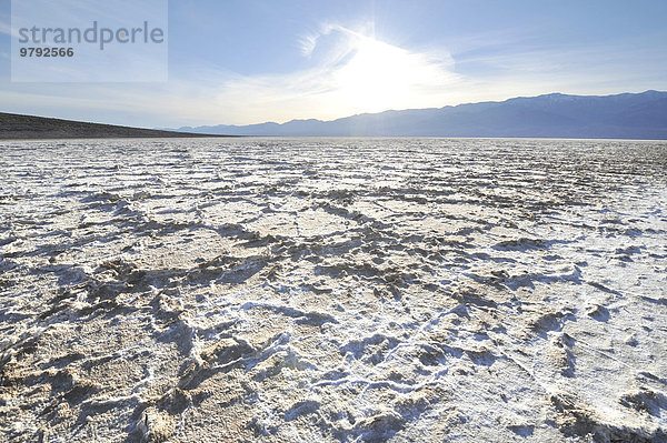 Badwater Basin  riesiger Salzsee  tiefster Punkt Nordamerikas  86 m unter dem Meeresspiegel  Death Valley  Nevada  USA  Nordamerika