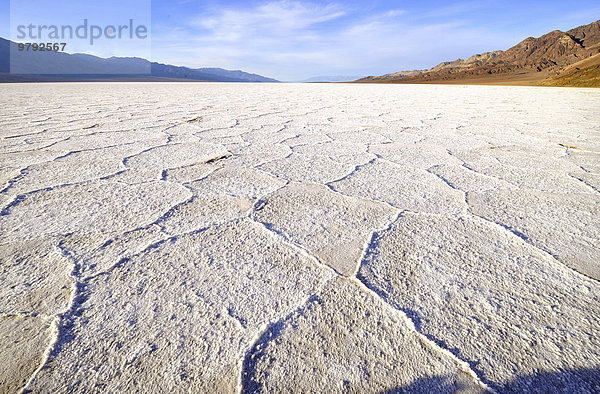 Badwater Basin  riesiger Salzsee  tiefster Punkt Nordamerikas  86 m unter dem Meeresspiegel  Death Valley  Nevada  USA  Nordamerika