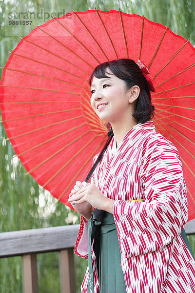 jung Mädchen japanisch Kimono