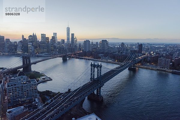 Brücke Ansicht 1 Brooklyn Abenddämmerung World Trade Center